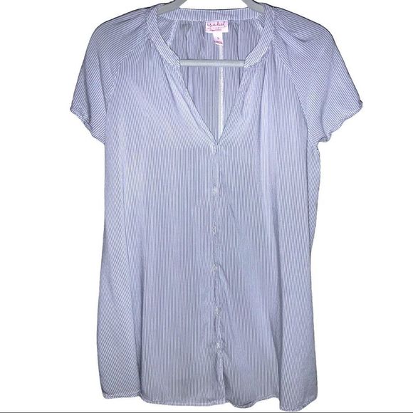ISABEL MATERNITY SHORT SLEEVE BUTTON DOWN BLOUSE | DOES NOT INCLUDE A BELT - Picture 4 of 5